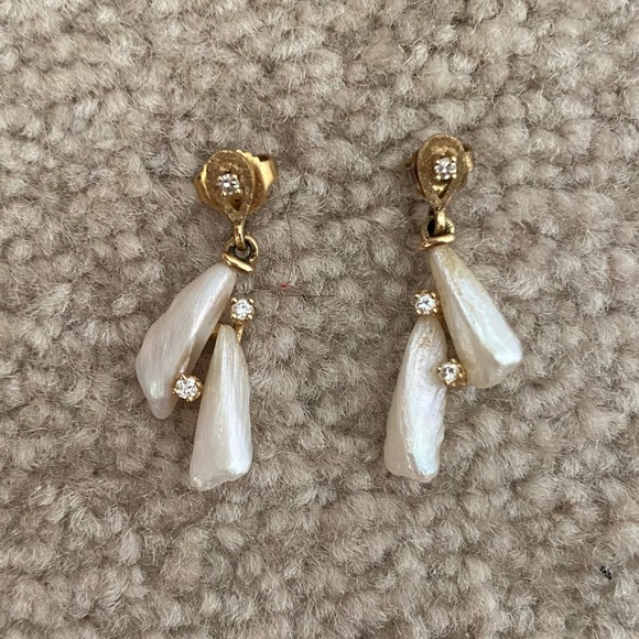 14k Mother of Pearl & Diamond Accent Earrings - Picture 1 of 7